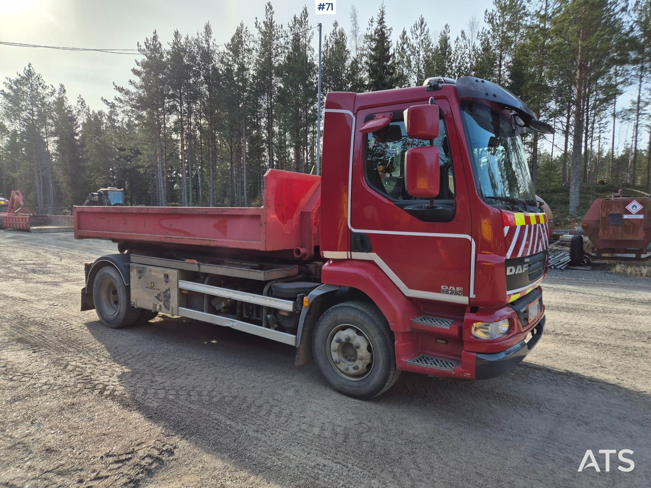 DAF LF55 Hook pallet - Pacēlājs ar āķi: foto 5 DAF LF55 Hook pallet - Pacēlājs ar āķi: foto 5