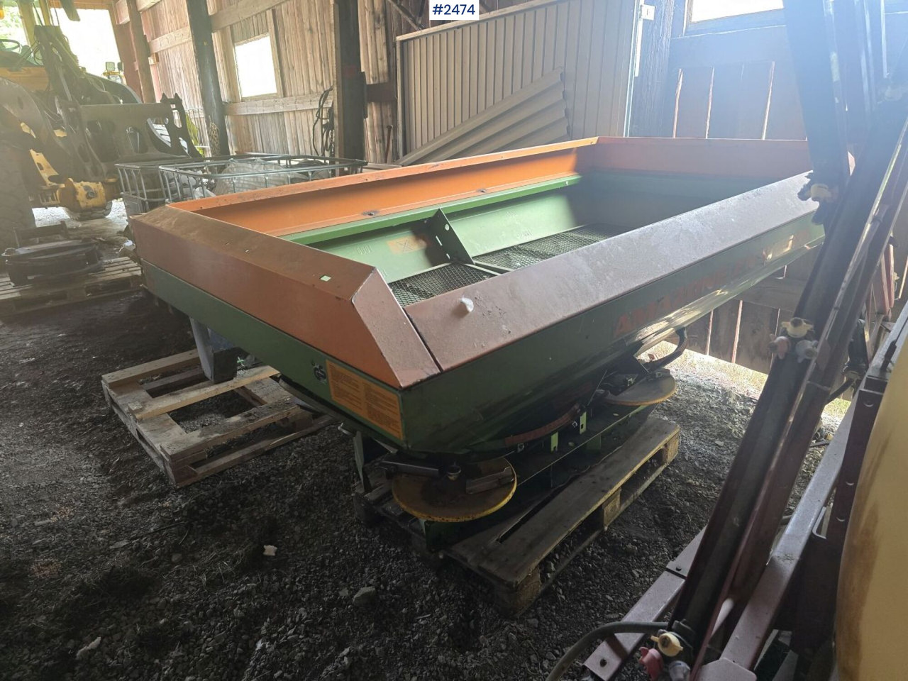 Amazone ZA-U 1501 fertilizer spreader - Minerālmēslu izkliedētājs: foto 1 Amazone ZA-U 1501 fertilizer spreader - Minerālmēslu izkliedētājs: foto 1