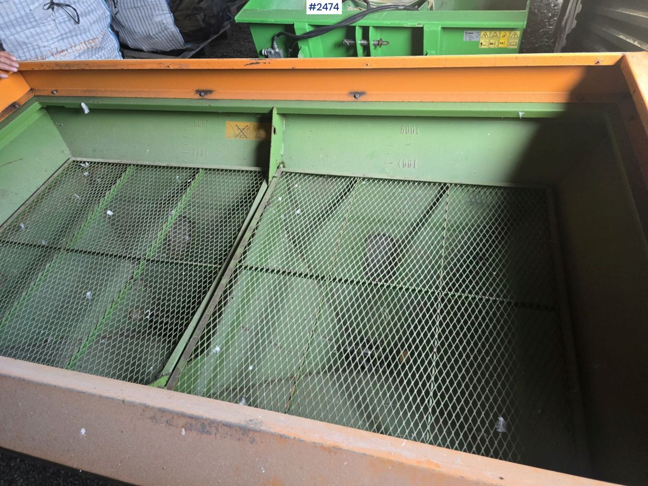 Amazone ZA-U 1501 fertilizer spreader - Minerālmēslu izkliedētājs: foto 2 Amazone ZA-U 1501 fertilizer spreader - Minerālmēslu izkliedētājs: foto 2