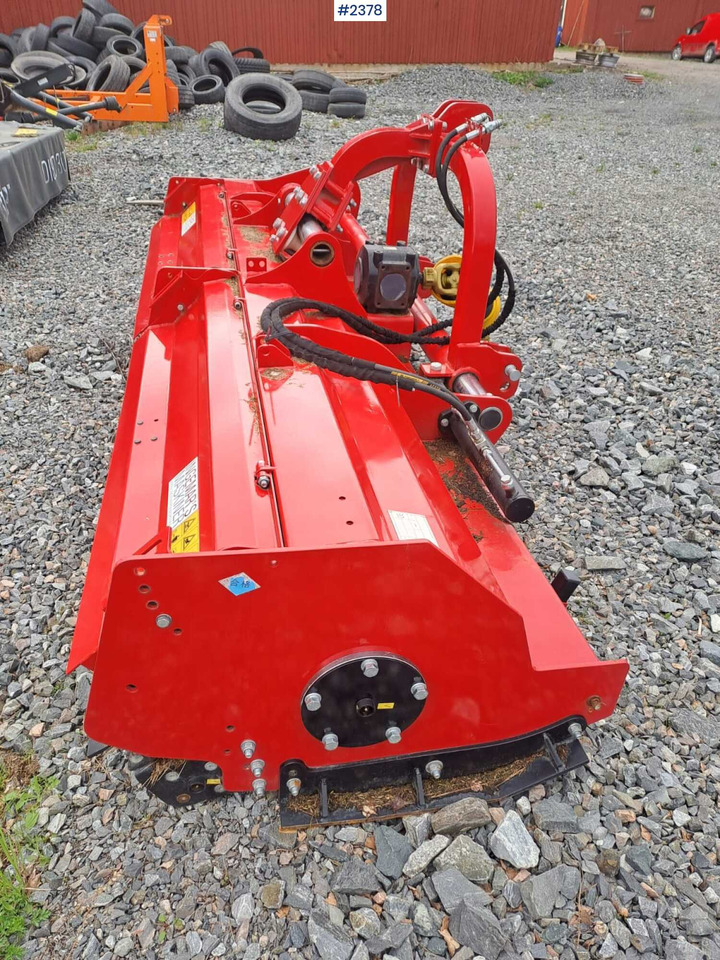 Flail mower KDK300 - Siena sagatavošanas tehnika: foto 3 Flail mower KDK300 - Siena sagatavošanas tehnika: foto 3