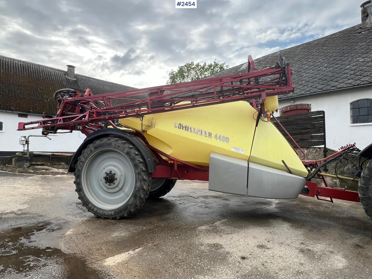 Plant protection sprayer Hardi Commander 4400 24M - Miglotājs: foto 1 Plant protection sprayer Hardi Commander 4400 24M - Miglotājs: foto 1