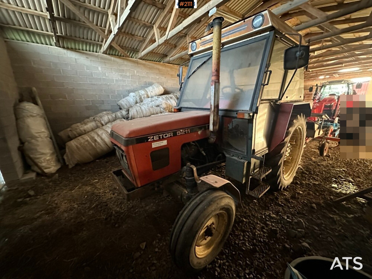 Tractor Zetor 5211 - Traktors: foto 2 Tractor Zetor 5211 - Traktors: foto 2