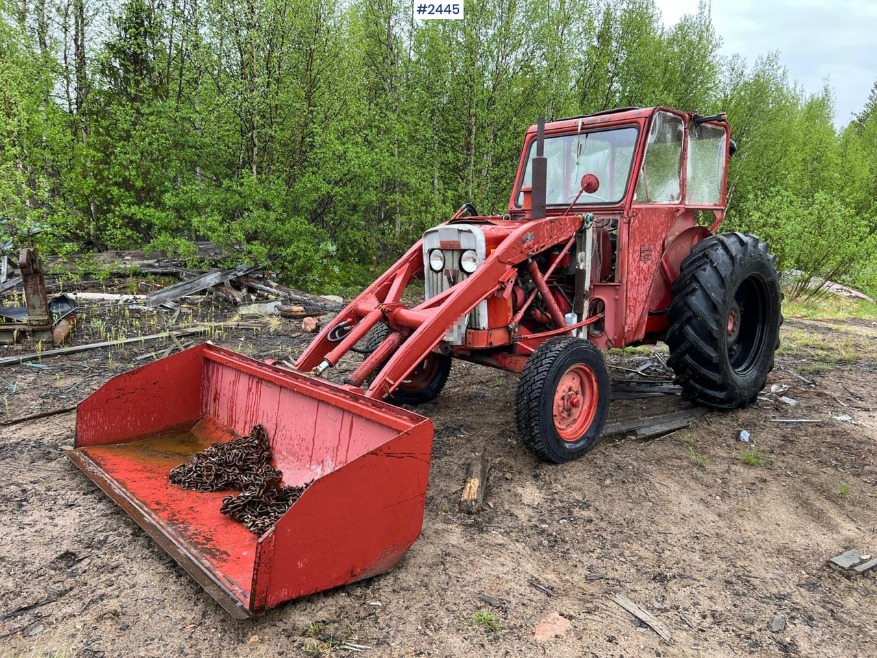 VALMET 565 Tractor with bucket - Traktors: foto 1 VALMET 565 Tractor with bucket - Traktors: foto 1