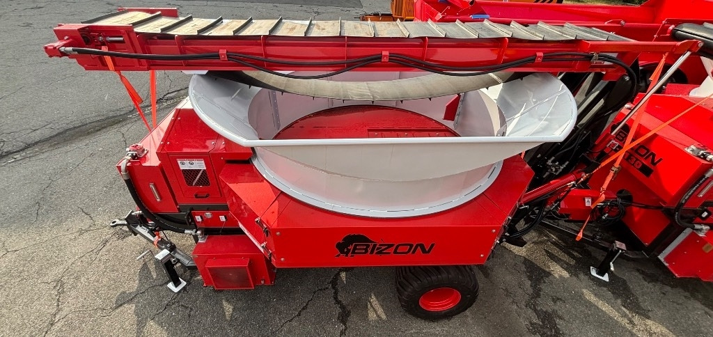 Bizon B-1130 Professional Straw and Biomass Shredder/Gri - Salmu smalcinātājs: foto 2 Bizon B-1130 Professional Straw and Biomass Shredder/Gri - Salmu smalcinātājs: foto 2