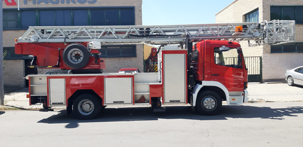 MERCEDES-BENZ 1528F MAGIRUS DLK 23-12 - Ugunsdzēsēju mašīna: foto 1 MERCEDES-BENZ 1528F MAGIRUS DLK 23-12 - Ugunsdzēsēju mašīna: foto 1
