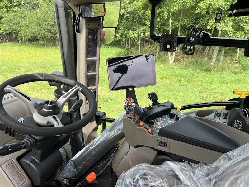 Traktors Case IH Maxxum 150 CVX Drive: foto 6