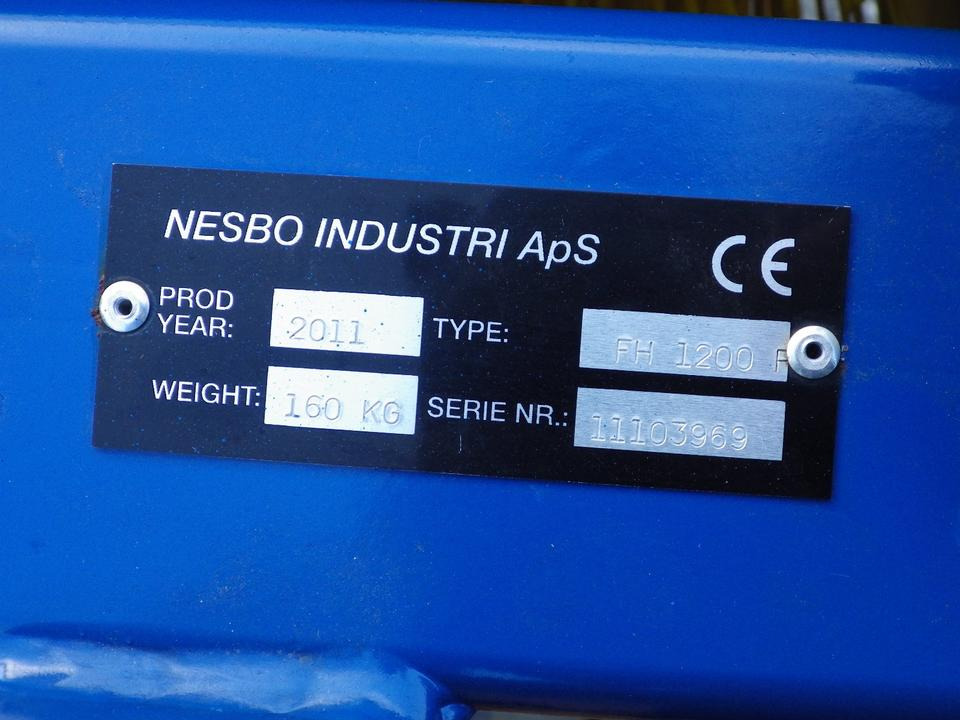 Front Kehrmaschine vollhydraulisch 1200NESBO ISEKI (2200 netto) - Birste: foto 5 Front Kehrmaschine vollhydraulisch 1200NESBO ISEKI (2200 netto) - Birste: foto 5