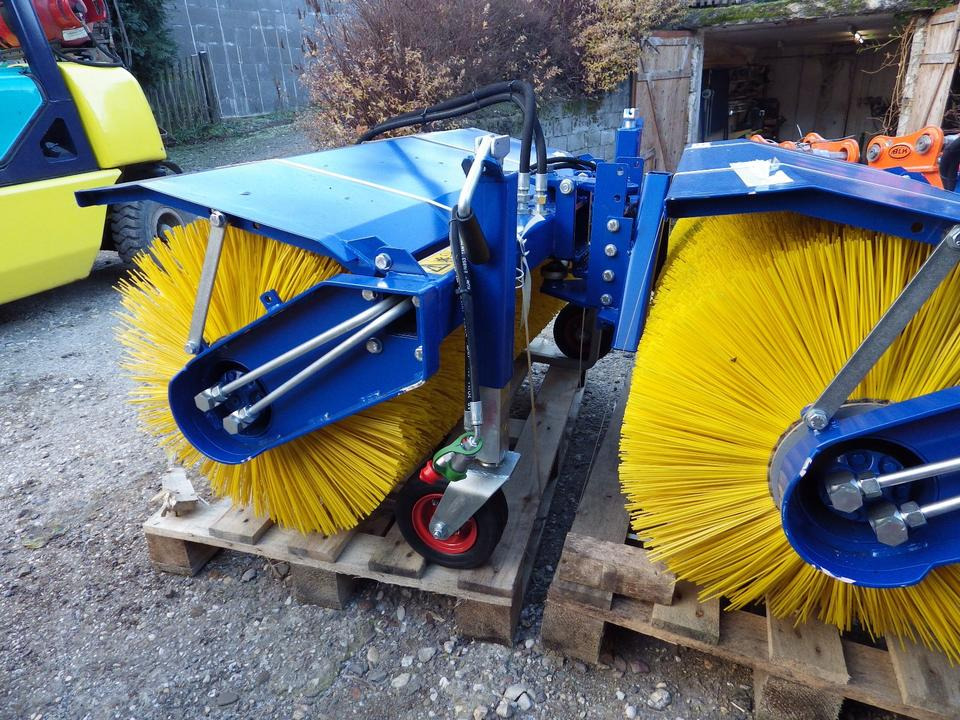 Front Kehrmaschine vollhydraulisch 1200NESBO ISEKI (2200 netto) - Birste: foto 4 Front Kehrmaschine vollhydraulisch 1200NESBO ISEKI (2200 netto) - Birste: foto 4