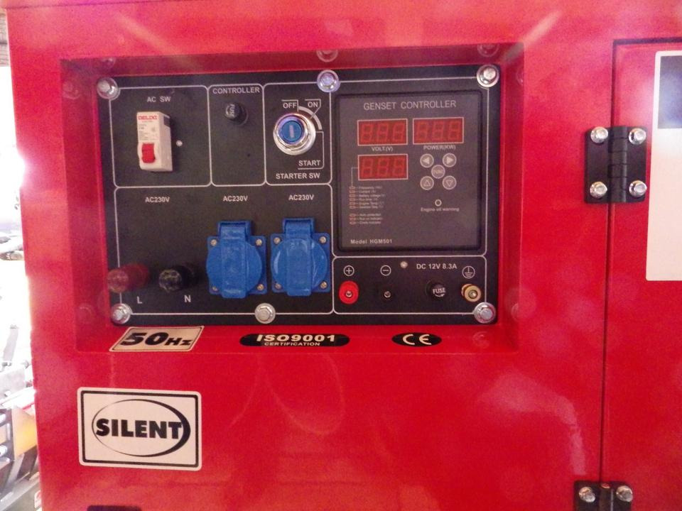 Notstrom Silent Diesel-Generator 6 KW ( €1050,00 netto ) - Elektroģenerators: foto 1 Notstrom Silent Diesel-Generator 6 KW ( €1050,00 netto ) - Elektroģenerators: foto 1