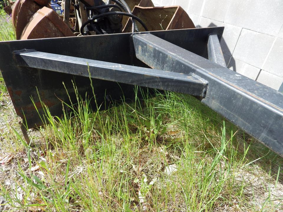 Silokamm Kornschieber Verlängerung an Volvo L30 / Cat 906 908 - Lopbarības sagatavošanas tehnika: foto 3 Silokamm Kornschieber Verlängerung an Volvo L30 / Cat 906 908 - Lopbarības sagatavošanas tehnika: foto 3