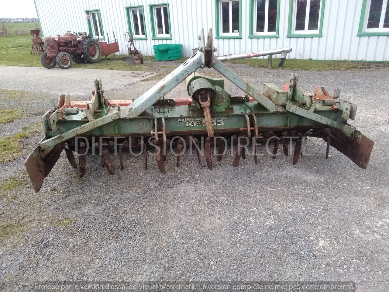 AMAZONE HERSE ROTATIVE KE 303 - Vertikālā augsnes frēze: foto 3 AMAZONE HERSE ROTATIVE KE 303 - Vertikālā augsnes frēze: foto 3