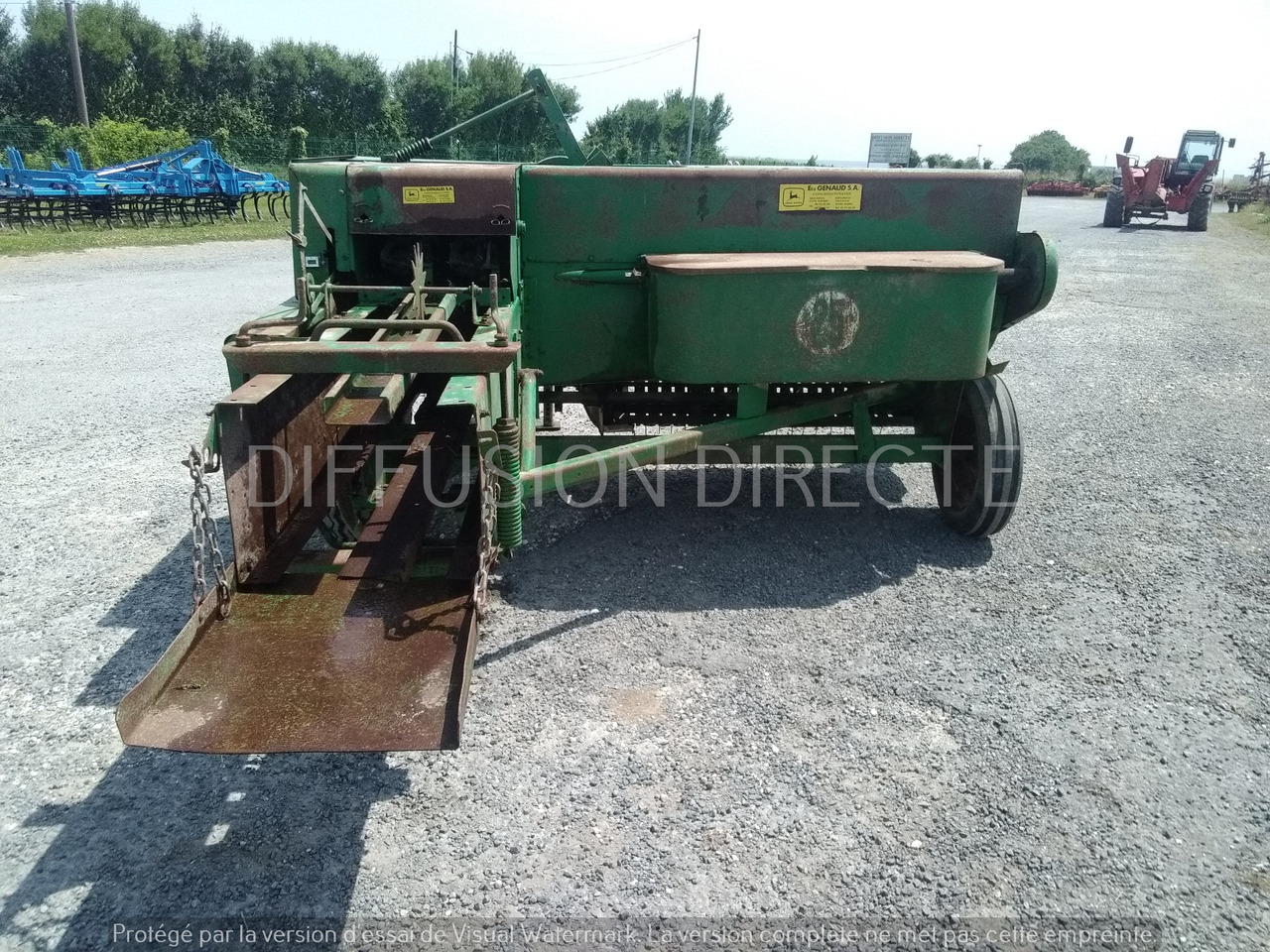 JOHN DEERE PRESSE MOYENNE DENSITE 332 - Rituļu prese: foto 3 JOHN DEERE PRESSE MOYENNE DENSITE 332 - Rituļu prese: foto 3