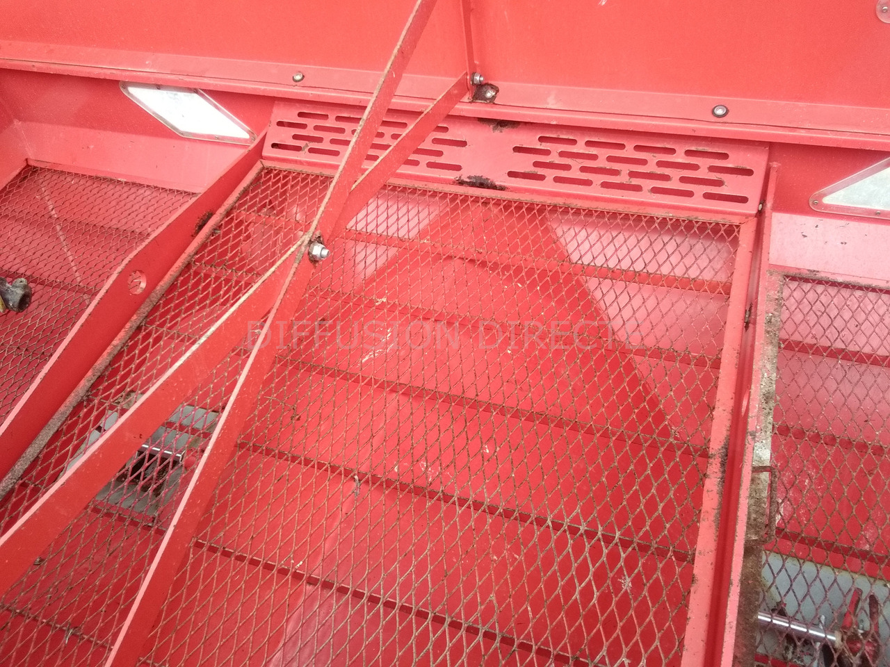 KUHN DISTRIBUTEUR D'ENGRAIS MDS 1141 - Minerālmēslu izkliedētājs: foto 5 KUHN DISTRIBUTEUR D'ENGRAIS MDS 1141 - Minerālmēslu izkliedētājs: foto 5