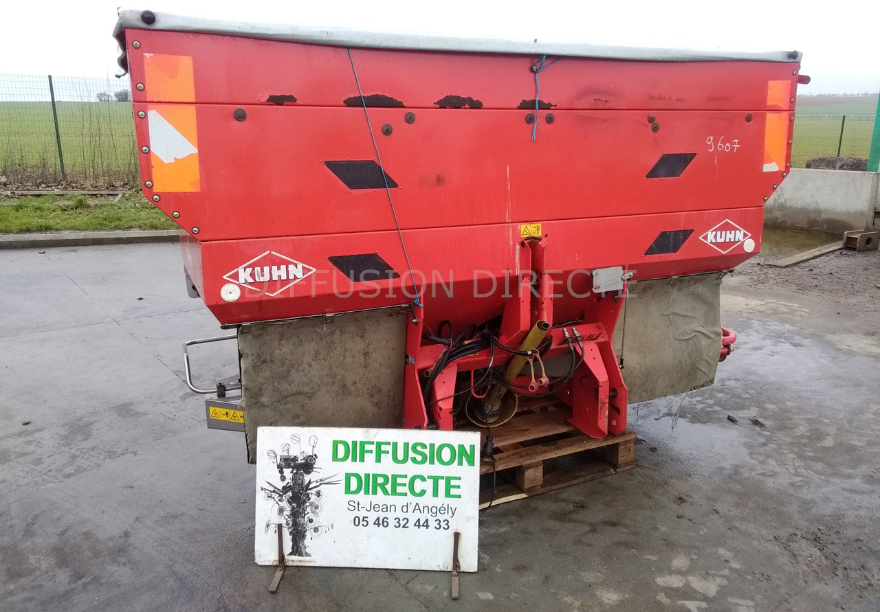 KUHN DISTRIBUTEUR D'ENGRAIS MDS 1141 - Minerālmēslu izkliedētājs: foto 1 KUHN DISTRIBUTEUR D'ENGRAIS MDS 1141 - Minerālmēslu izkliedētājs: foto 1