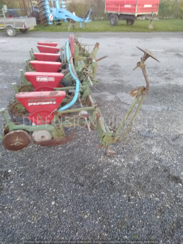 NODET SEMOIR MONOGRAINE PN II - Precīzās izsējas sējmašīna: foto 3 NODET SEMOIR MONOGRAINE PN II - Precīzās izsējas sējmašīna: foto 3