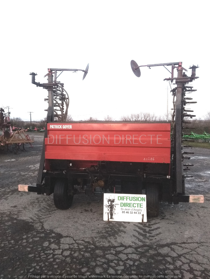 ROGER SEMOIR EN LIGNE 8 M/54 - Sējmašīna: foto 1 ROGER SEMOIR EN LIGNE 8 M/54 - Sējmašīna: foto 1