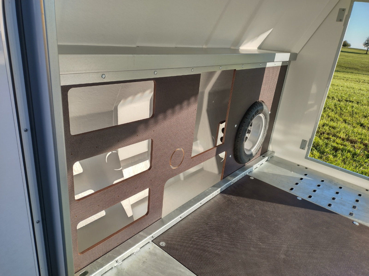 BRIAN JAMES TRAILERS RaceSport 340-5510 - Piekabe autovedējs: foto 4 BRIAN JAMES TRAILERS RaceSport 340-5510 - Piekabe autovedējs: foto 4
