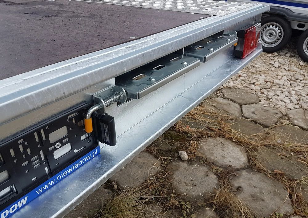 Niewiadów NM MARS 4,5x2,1m 2.7T R14C z sklejka - Piekabe autovedējs: foto 3 Niewiadów NM MARS 4,5x2,1m 2.7T R14C z sklejka - Piekabe autovedējs: foto 3