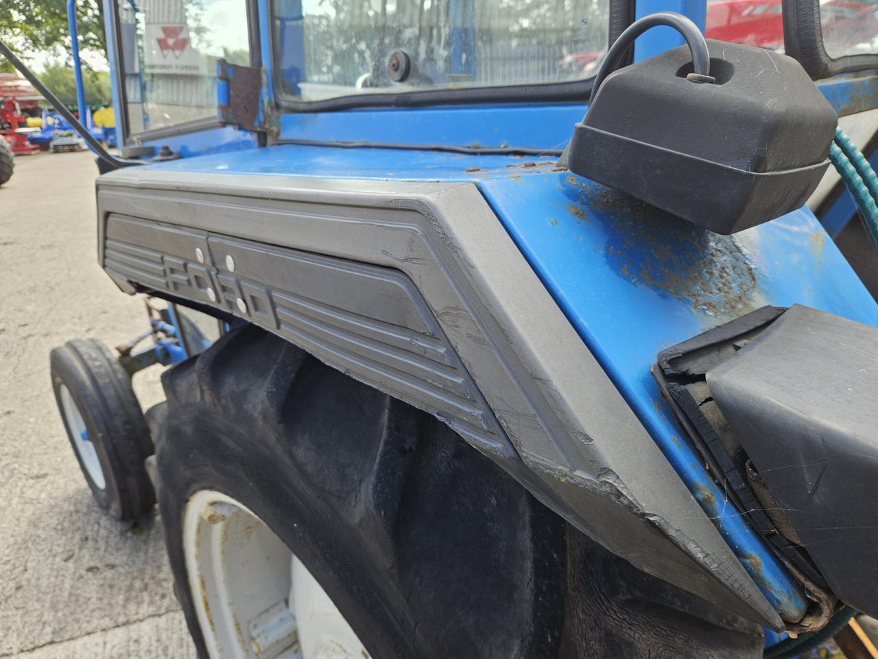 1988 Ford 4110 2wd tractor - Traktors: foto 5 1988 Ford 4110 2wd tractor - Traktors: foto 5