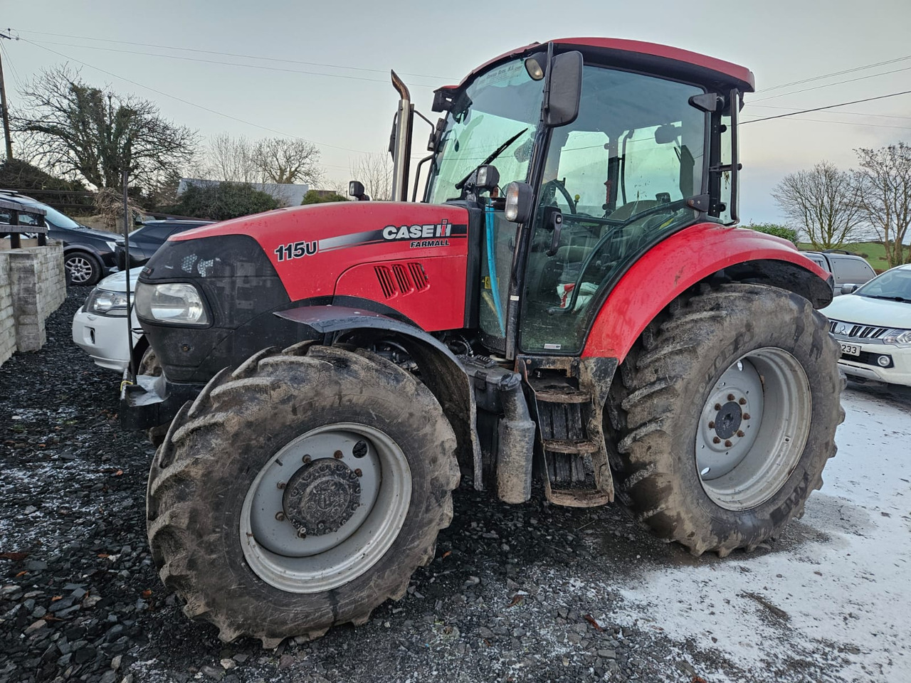 2015 Case Farmall 115U, 1 Owner, under 4000 Hrs - Traktors: foto 1 2015 Case Farmall 115U, 1 Owner, under 4000 Hrs - Traktors: foto 1