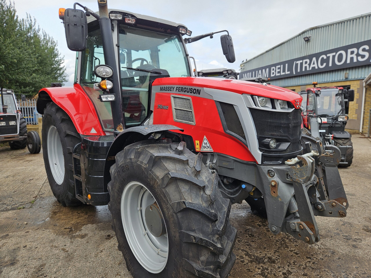 2022 MF 7S.180 Front PTO - Traktors: foto 1 2022 MF 7S.180 Front PTO - Traktors: foto 1