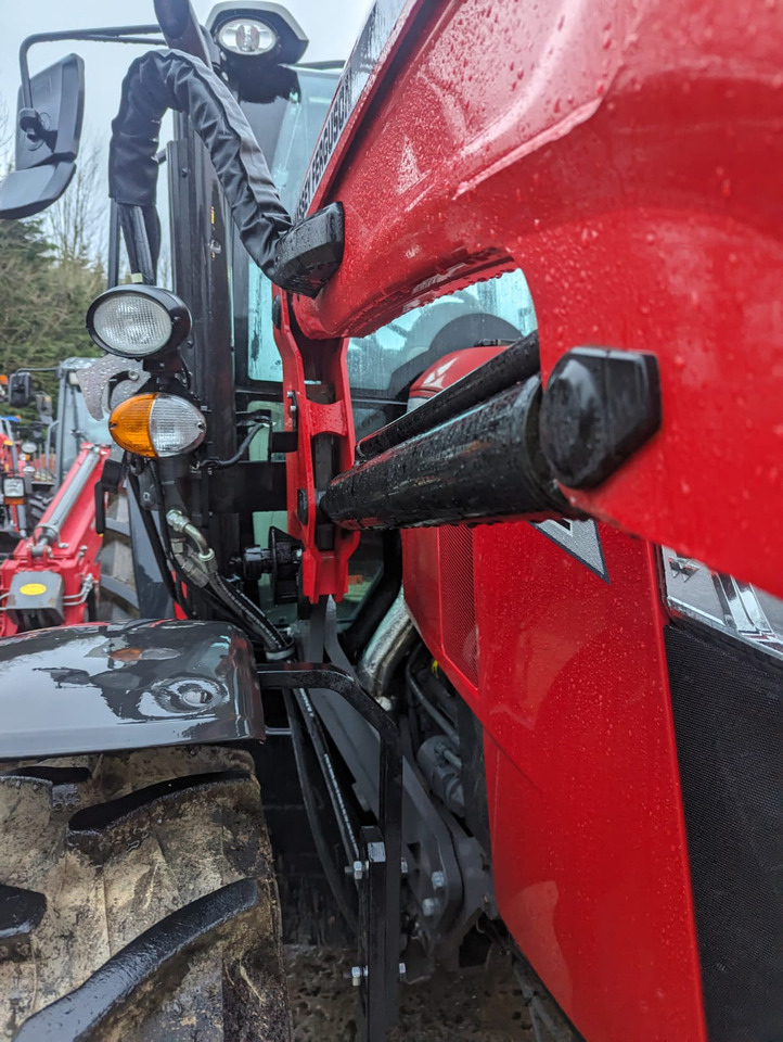 2022 Massey Ferguson 5712M c/w Loader, As New - Traktors: foto 5 2022 Massey Ferguson 5712M c/w Loader, As New - Traktors: foto 5