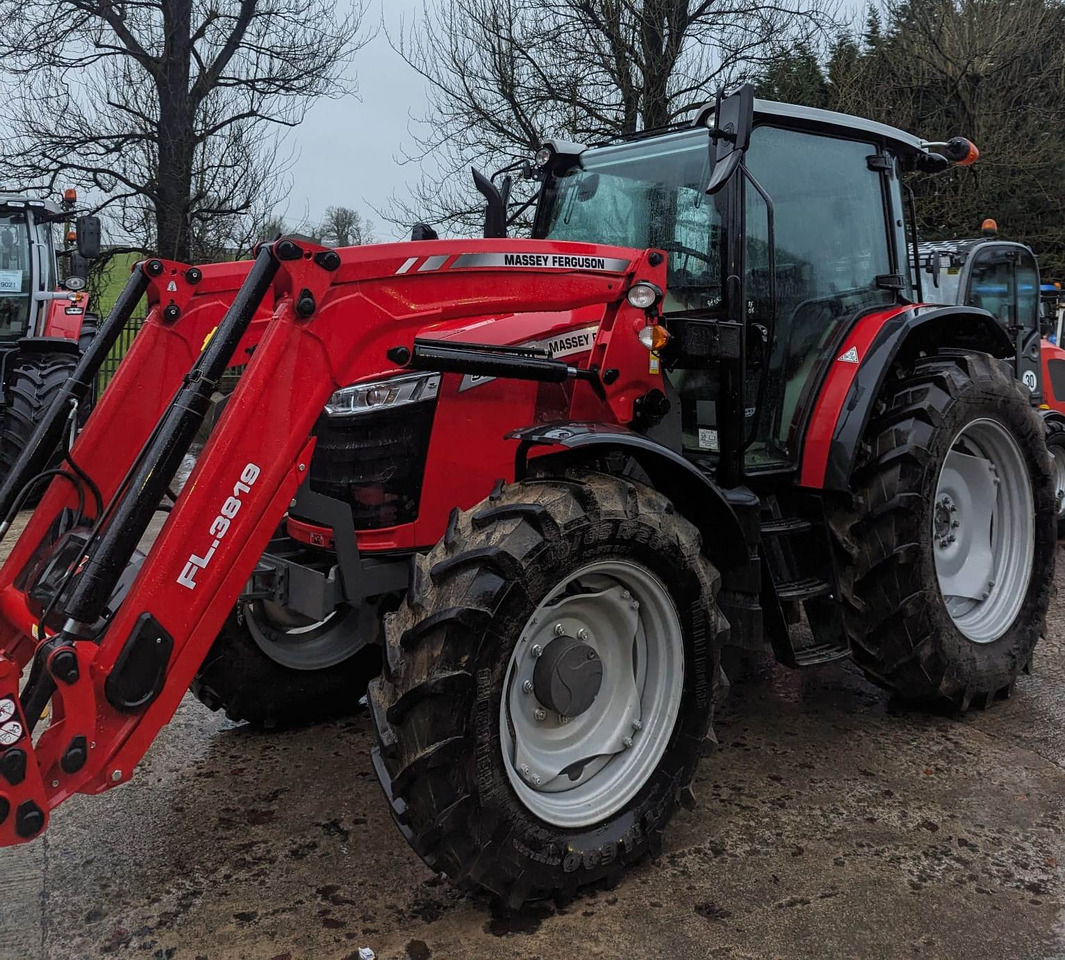 2022 Massey Ferguson 5712M c/w Loader, As New - Traktors: foto 2 2022 Massey Ferguson 5712M c/w Loader, As New - Traktors: foto 2