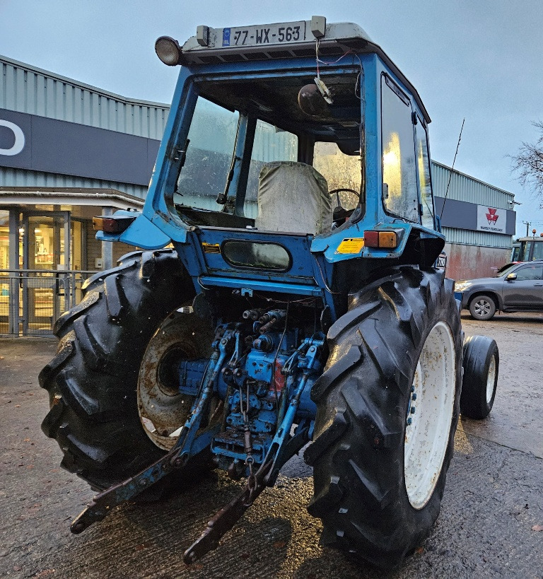 Ford 7700 2wd Tractor - Traktors: foto 3 Ford 7700 2wd Tractor - Traktors: foto 3