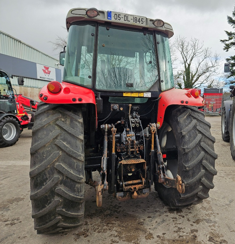 MF 5445 Manual Shuttle - Traktors: foto 3 MF 5445 Manual Shuttle - Traktors: foto 3