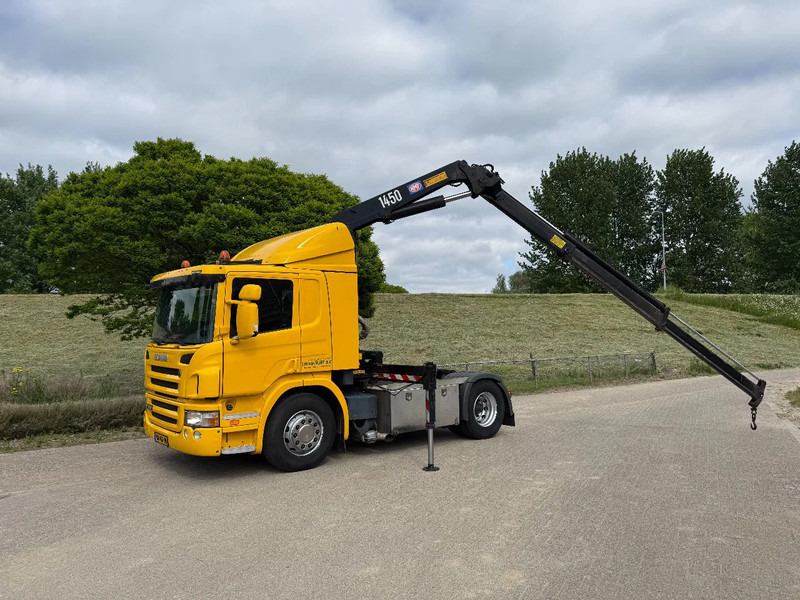 Scania P320 HMF 1450 - Kravas auto ar manipulatoru: foto 1 Scania P320 HMF 1450 - Kravas auto ar manipulatoru: foto 1