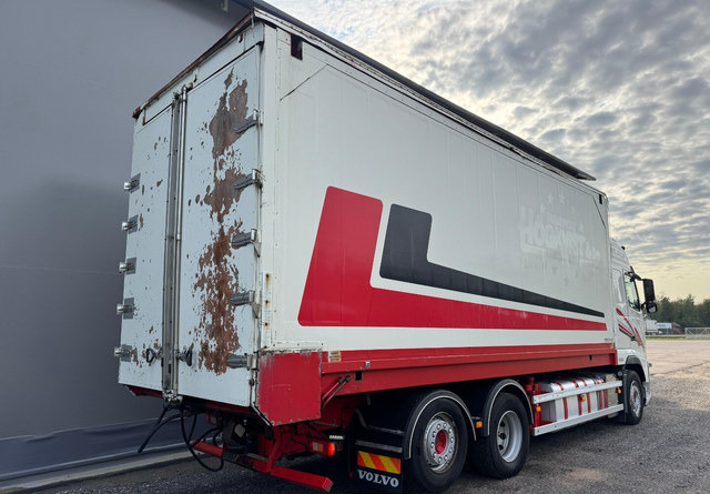 VolvoFH13 500 6x2 Ketjupurku + Rahtikaappi - Citas iekārtas: foto 4 VolvoFH13 500 6x2 Ketjupurku + Rahtikaappi - Citas iekārtas: foto 4