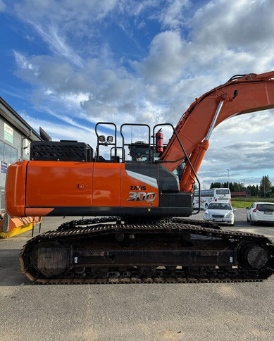 HitachiZX300LC-7 + Engcon - Kāpurķēžu ekskavators: foto 5 HitachiZX300LC-7 + Engcon - Kāpurķēžu ekskavators: foto 5