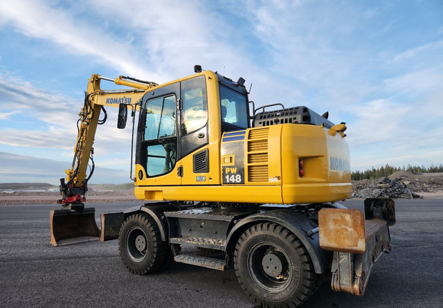 KOMATSU Komatsu PW148-8 Rototilt R6 - Riteņu ekskavators: foto 3 KOMATSU Komatsu PW148-8 Rototilt R6 - Riteņu ekskavators: foto 3