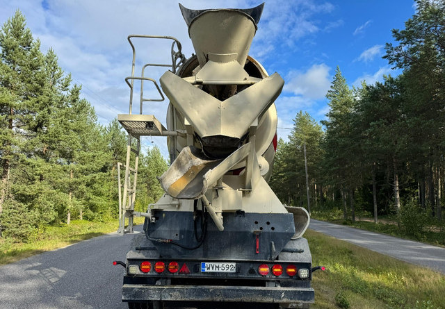 Liebherr12m3 Perävaunu - Betona maisītājs puspiekabe: foto 3 Liebherr12m3 Perävaunu - Betona maisītājs puspiekabe: foto 3