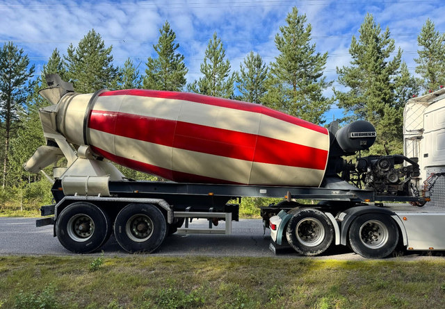 Liebherr12m3 Perävaunu - Betona maisītājs puspiekabe: foto 5 Liebherr12m3 Perävaunu - Betona maisītājs puspiekabe: foto 5