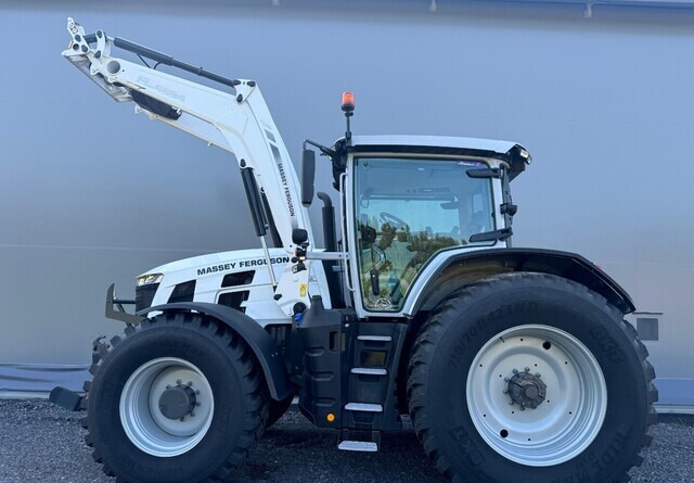 Massey Ferguson 8s.305 Dyna VT - Traktors: foto 3 Massey Ferguson 8s.305 Dyna VT - Traktors: foto 3