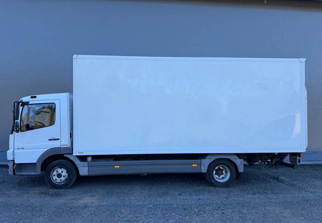 Mercedes-BenzAtego kaappi + perälauta - Kravas automašīna ar slēgto virsbūvi: foto 2 Mercedes-BenzAtego kaappi + perälauta - Kravas automašīna ar slēgto virsbūvi: foto 2