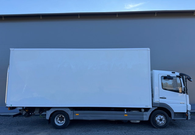 Kravas automašīna ar slēgto virsbūvi Mercedes-BenzAtego kaappi + perälauta: foto 6 Kravas automašīna ar slēgto virsbūvi Mercedes-BenzAtego kaappi + perälauta: foto 6