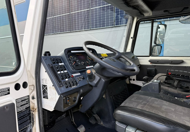 Mercedes-BenzUnimog U5000 + Hiab 099 E-4 līzingu Mercedes-BenzUnimog U5000 + Hiab 099 E-4: foto 13