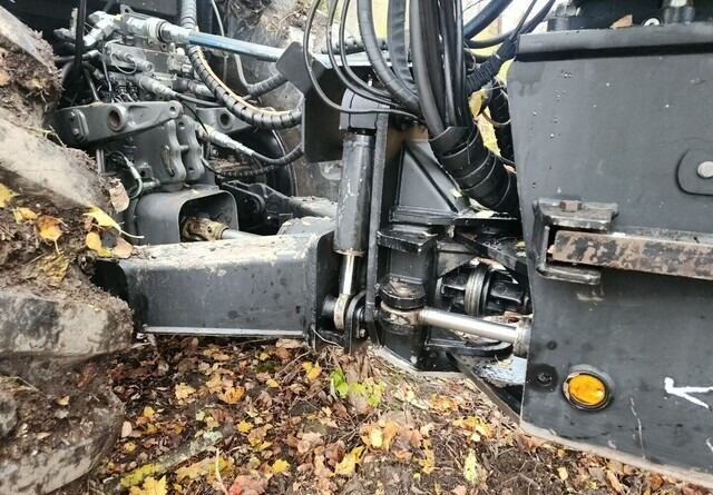 Valtra N123 + Kronos 140 4WDM + Cranab HC8 līzingu Valtra N123 + Kronos 140 4WDM + Cranab HC8: foto 11