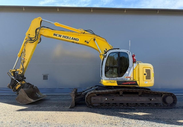 New Holland E235SR - Kāpurķēžu ekskavators: foto 2 New Holland E235SR - Kāpurķēžu ekskavators: foto 2
