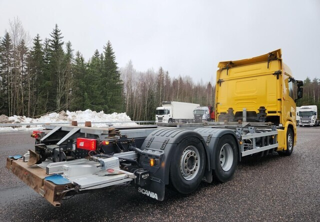 ScaniaR410 CNG / CBG 6x2 - Konteineru vedējs/ Kravas automašīna ar noņemamā virsbūve: foto 4 ScaniaR410 CNG / CBG 6x2 - Konteineru vedējs/ Kravas automašīna ar noņemamā virsbūve: foto 4