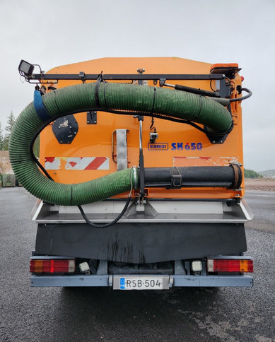 Schmidt SK650 Atego 85kmh/h - Ielu tīrīšanas mašīna: foto 4 Schmidt SK650 Atego 85kmh/h - Ielu tīrīšanas mašīna: foto 4