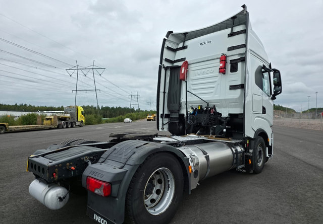IvecoS-Way 460 4x2 LNG / LBG - Vilcējs: foto 4 IvecoS-Way 460 4x2 LNG / LBG - Vilcējs: foto 4