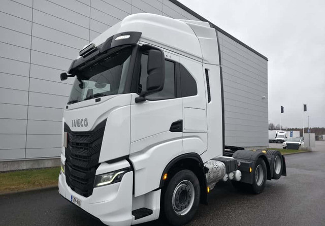 IvecoS-Way 480 6x2 Hieno! - Vilcējs: foto 1 IvecoS-Way 480 6x2 Hieno! - Vilcējs: foto 1