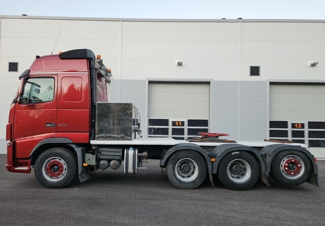 Volvo FH16 600 8x4 - Vilcējs: foto 2 Volvo FH16 600 8x4 - Vilcējs: foto 2