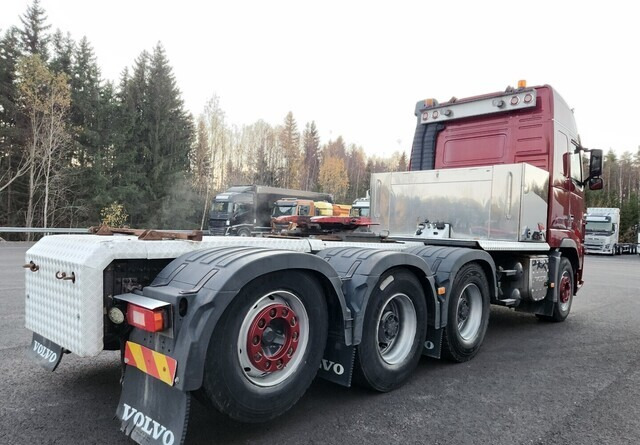 Volvo FH16 600 8x4 - Vilcējs: foto 4 Volvo FH16 600 8x4 - Vilcējs: foto 4