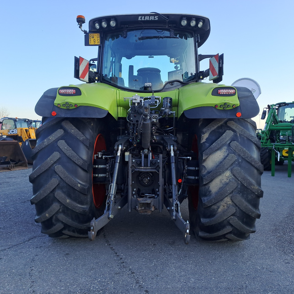 CLAAS 830 AXION - Traktors: foto 4 CLAAS 830 AXION - Traktors: foto 4