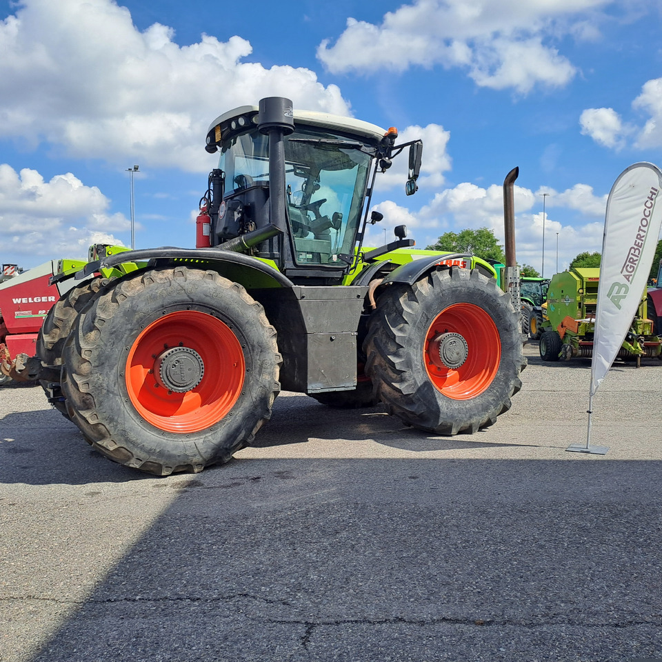 CLAAS XERION 3800 TRAC - Traktors: foto 2 CLAAS XERION 3800 TRAC - Traktors: foto 2