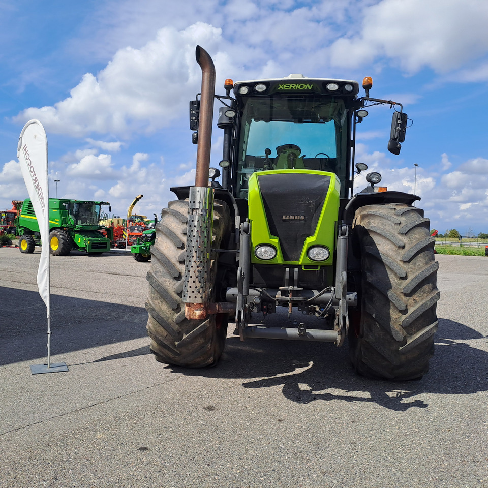 CLAAS XERION 3800 TRAC - Traktors: foto 3 CLAAS XERION 3800 TRAC - Traktors: foto 3